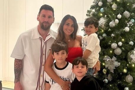 Dan sao bong da don Giang sinh hinh anh