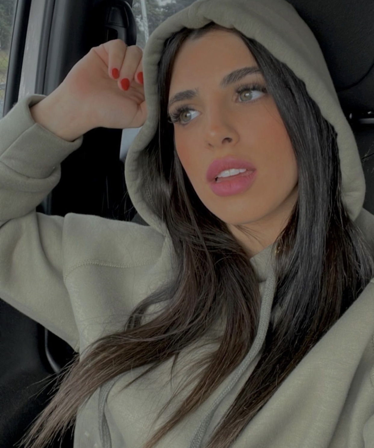 Ban gai Enzo Fernandez anh 4