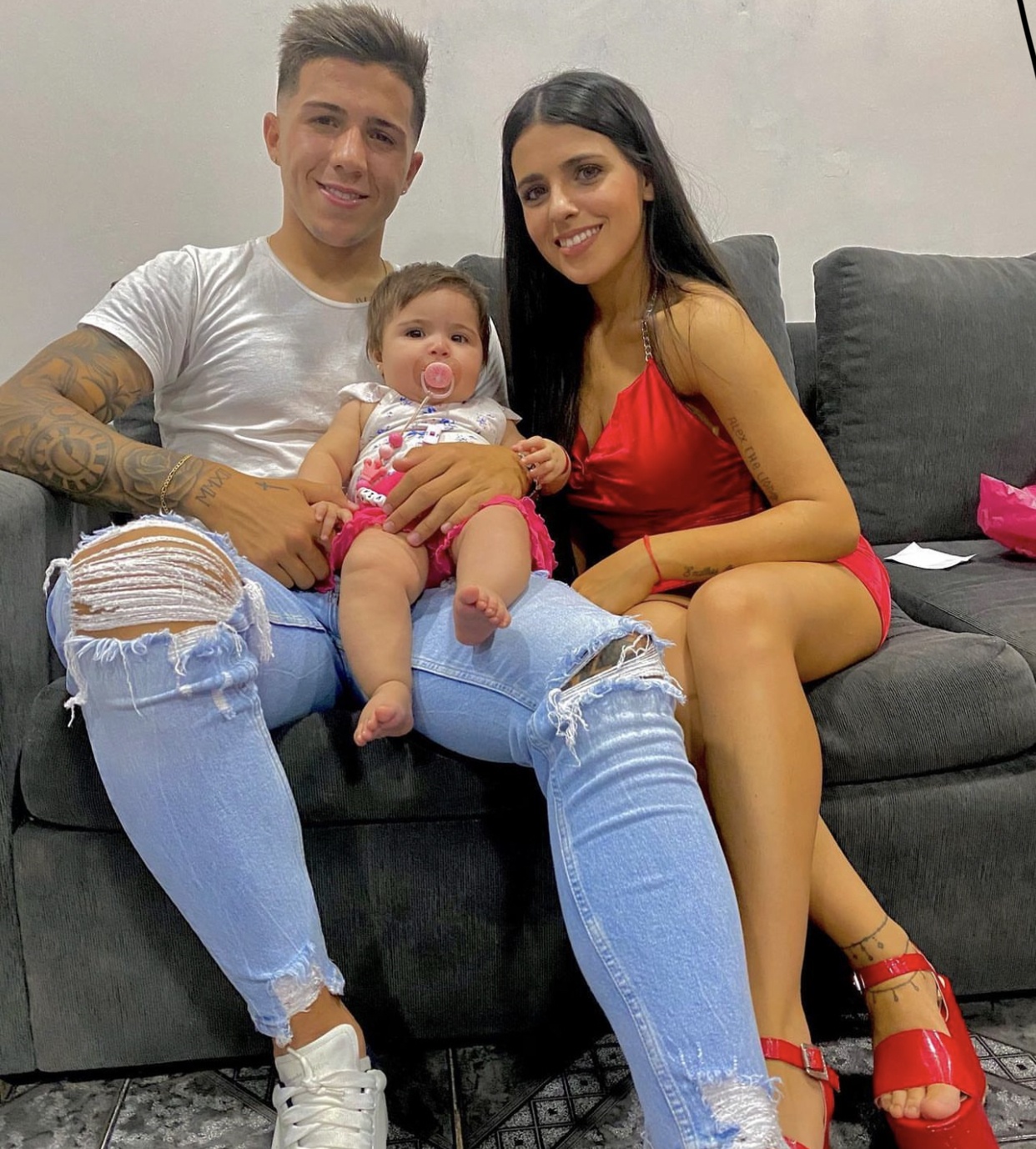 Ban gai Enzo Fernandez anh 1