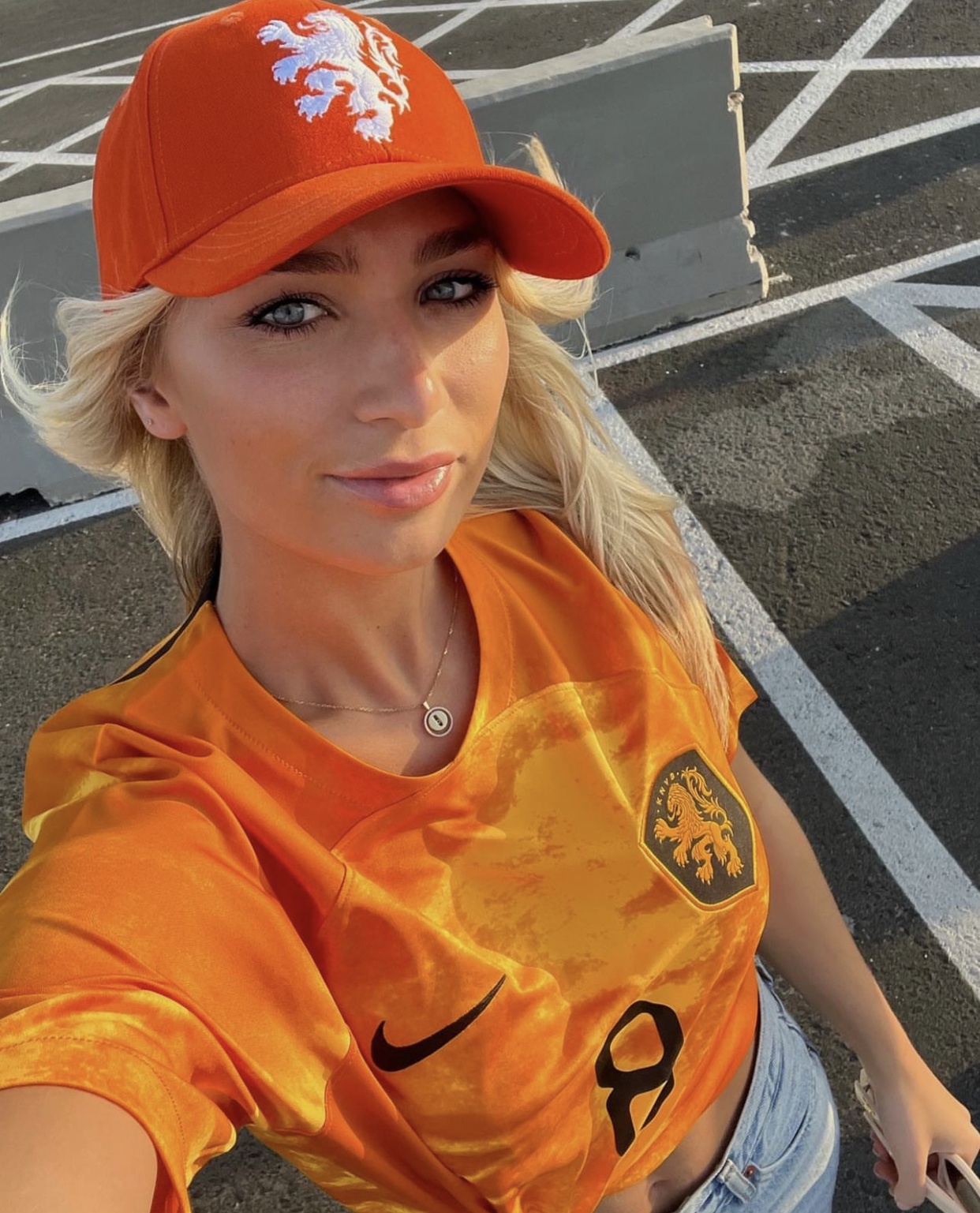 Ban gai Cody Gakpo anh 3