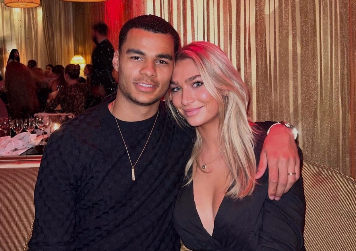 Sac voc ban gai quyen ru cua tan binh Liverpool hinh anh