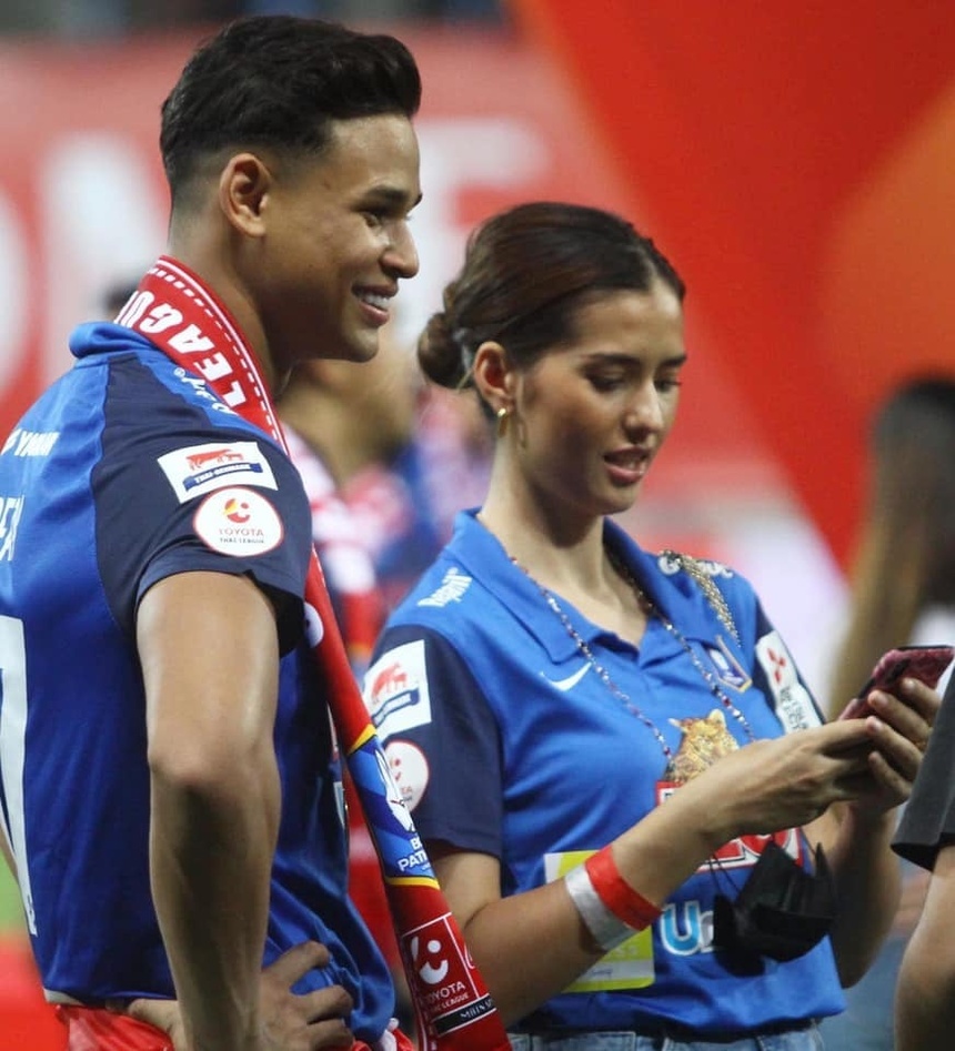 Ban gai Irfan Fandi anh 2