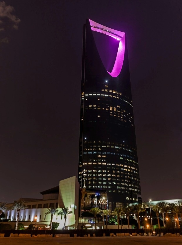 Khach san Ronaldo o anh 10