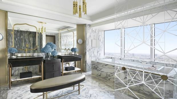 Khach san Ronaldo o anh 6