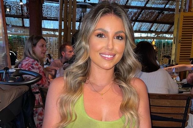 Ban gai John Stones anh 6