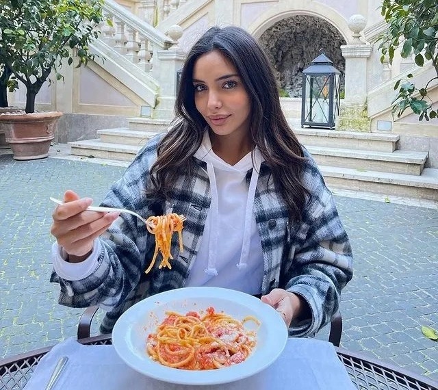 Dan WAGs thang than anh 2