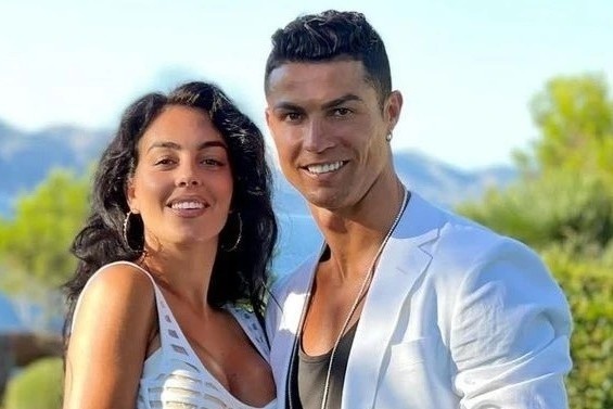 Dan WAGs voi nhung phat ngon thang than hinh anh