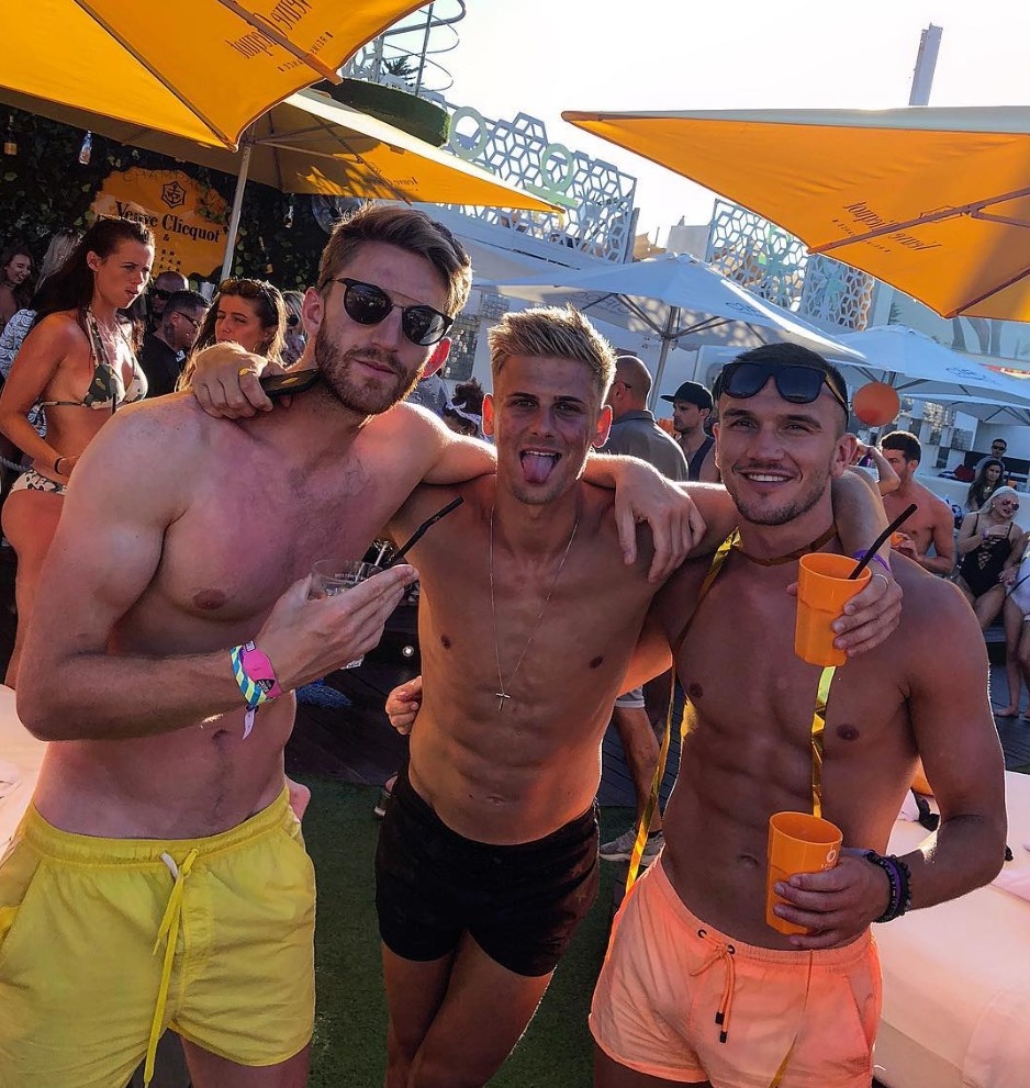 Thu mon du bi Newcastle anh 2