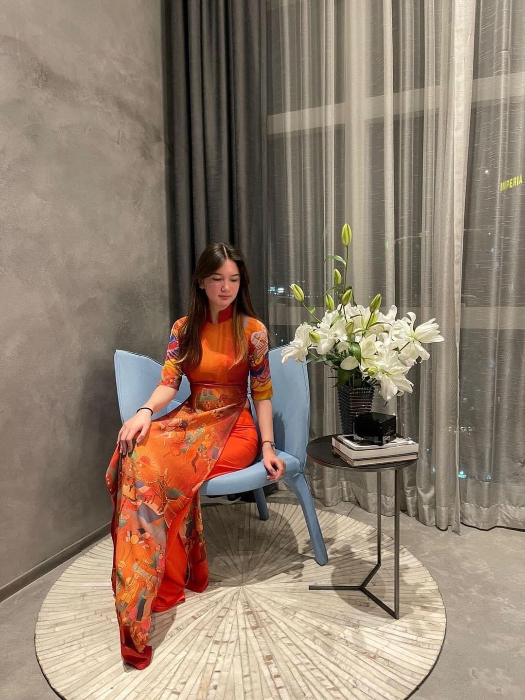 Em gai Dang Van Lam anh 2