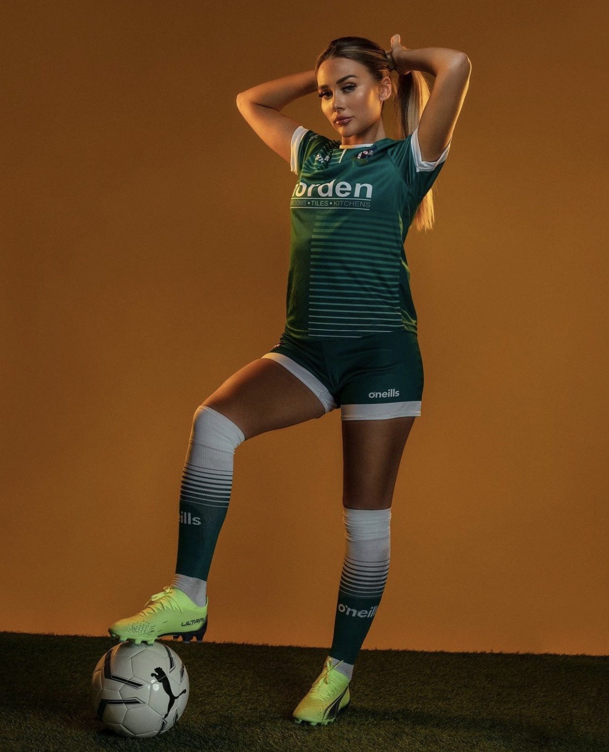 Chan dung Gabriella Howell anh 2