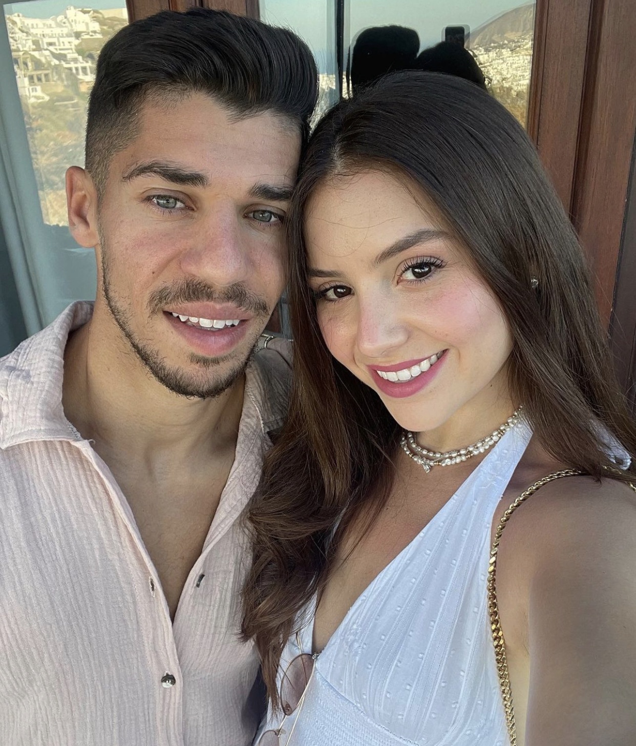 Ban gai Manor Solomon anh 2