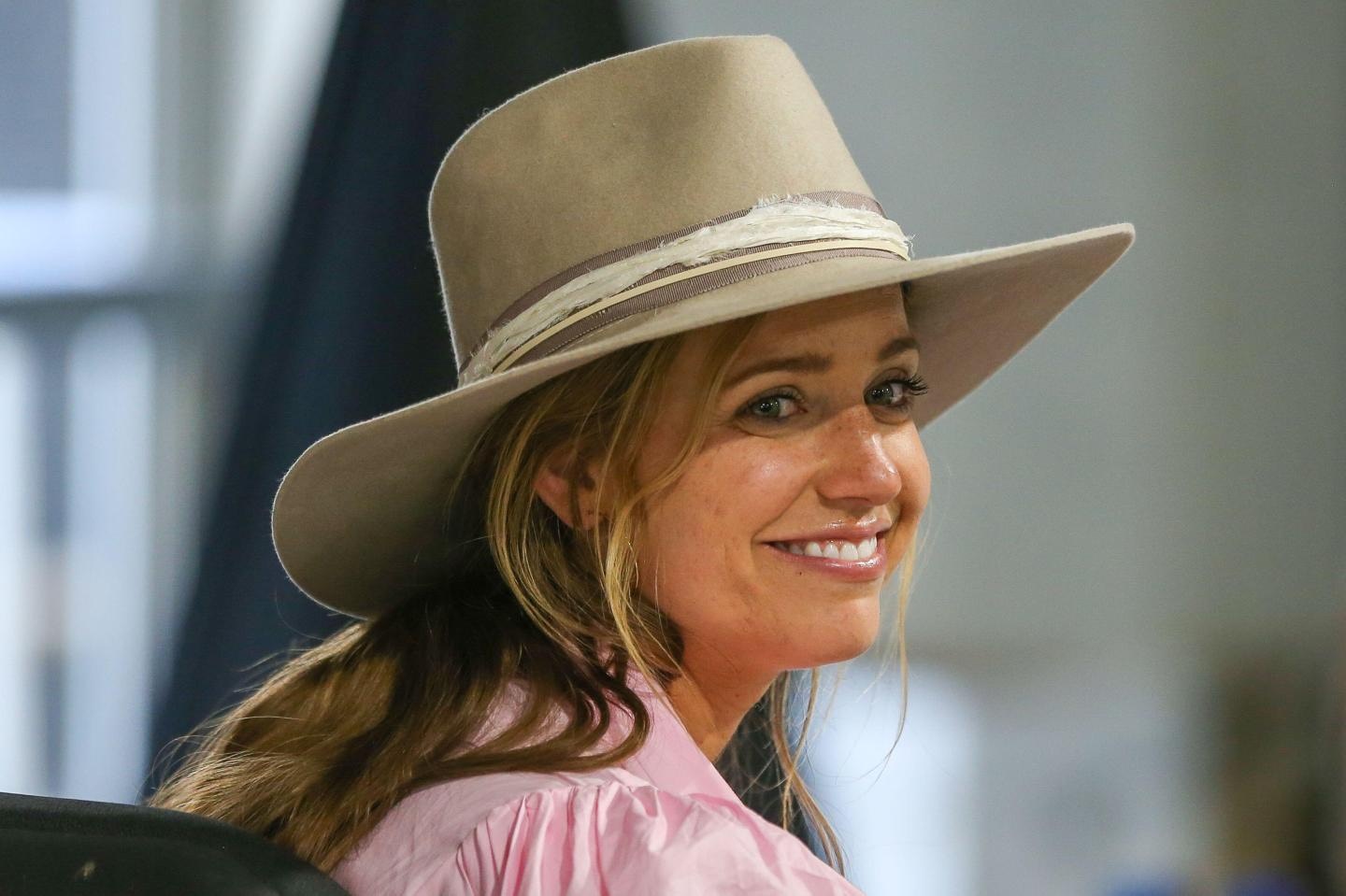 WAGs cua tay golf anh 8