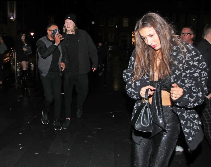 Ban gai Erling Haaland anh 2