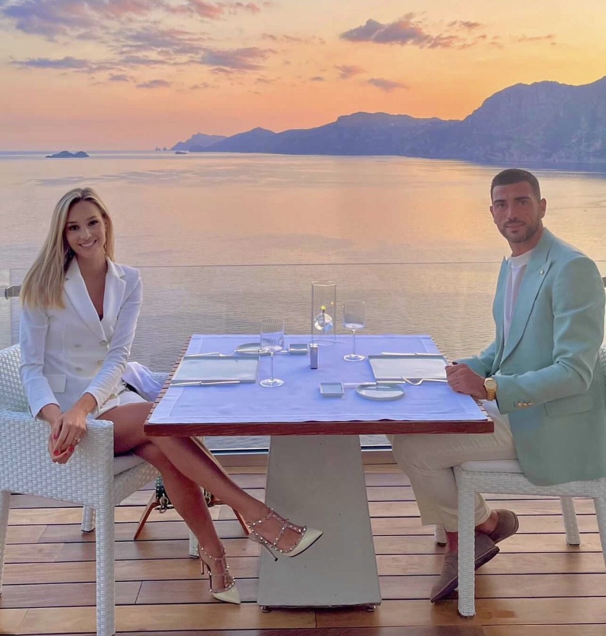 Ban gai Graziano Pelle anh 1