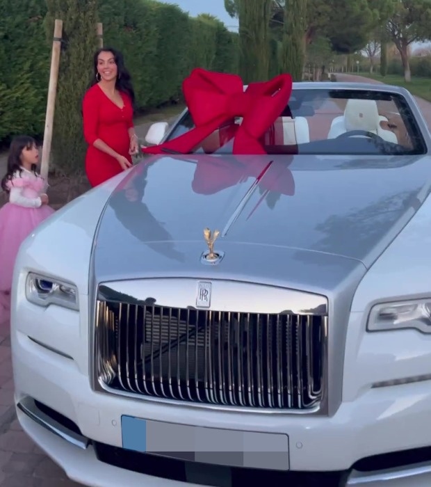 Ronaldo va Messi anh 9