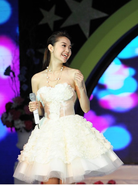 Minh Hằng: Công chúa hay kiều nữ gợi cảm | Minh Hằng 2013,Ca sĩ Minh Hằng,Thời Trang Sao