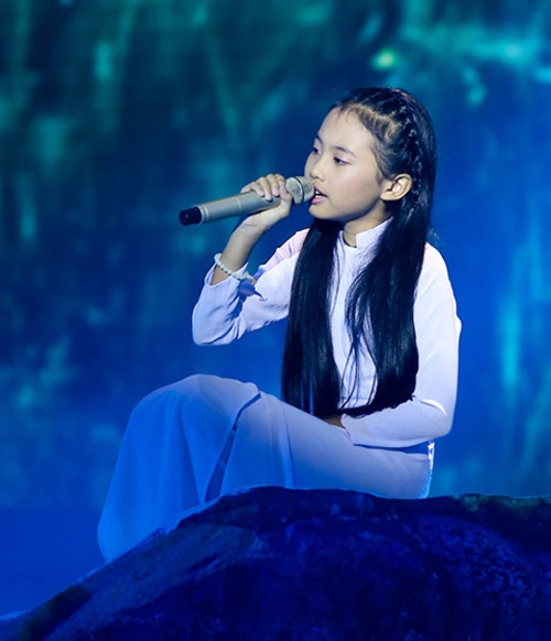 Fan lai to nha dai 'dim hang' Phuong My Chi hinh anh