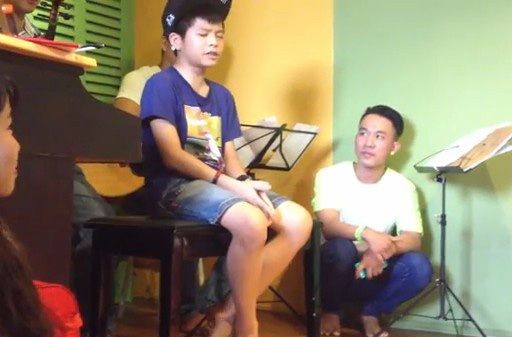 Quang Anh The Voice Kids hat 'Born this way', 'Ly keo chai' hinh anh