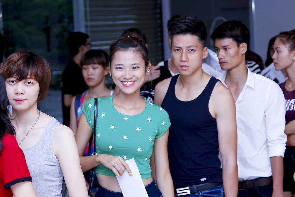 Cap chan dai yeu nhau 'lam nong' casting Next Top Model hinh anh