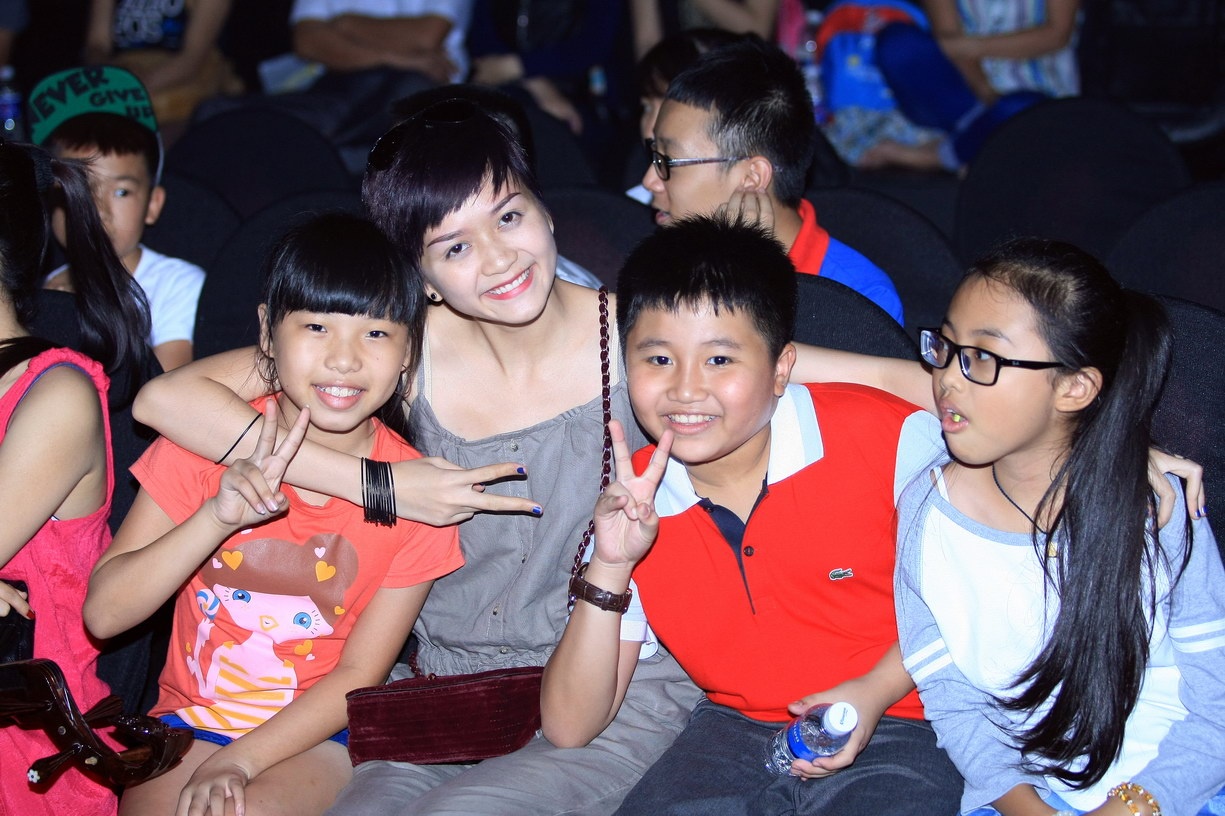 Dan thi sinh The Voice Kids quay tren san tap hinh anh