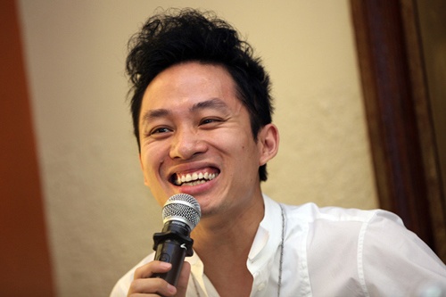 Tung Duong: 'Nghe si nen tiep nhan loi khen che' hinh anh