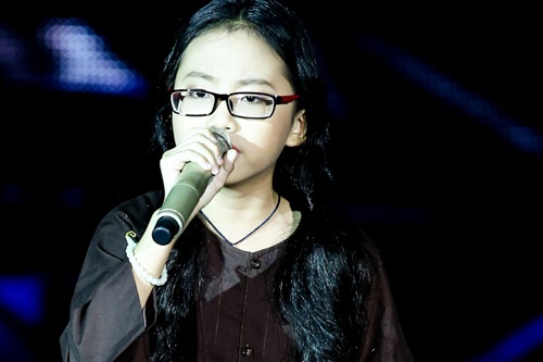 Phuong My Chi lai khien khan gia roi le hinh anh