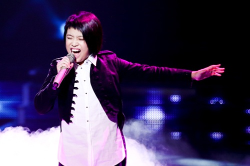 Linh Lan dot lua cung 'Feeling good' o The Voice Kids hinh anh