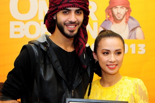 Huyen Ny trung dau gia an toi cung 'trai dep bi truc xuat' hinh anh