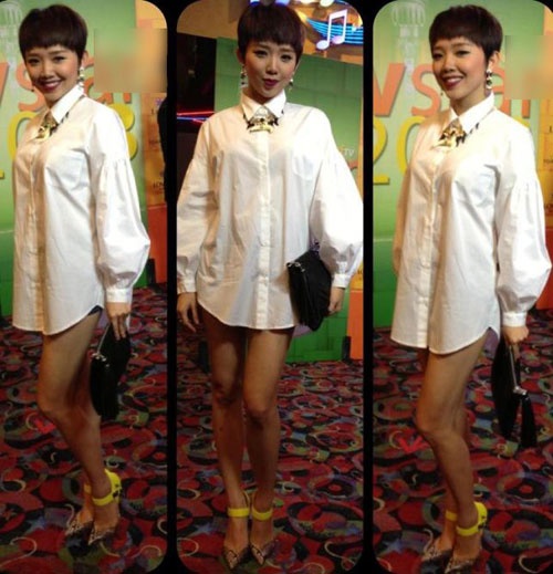 Toc Tien lien tuc gay xon xao voi mot khong quan hinh anh