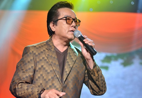 Elvis Phuong chinh phuc khan gia boi su hai huoc hinh anh