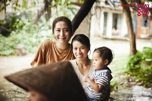 Song Yoon Ah sang Viet Nam lam tu thien hinh anh