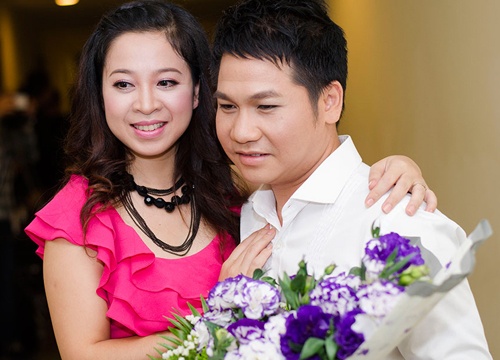 Ba xa an can cham soc Trong Tan o hau truong san khau hinh anh