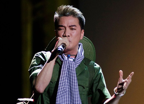 Dam Vinh Hung 'de bep' dong nghiep tre hinh anh