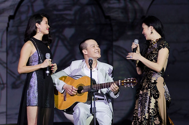 Thu Phuong nhan duoc loi chuc ngot ngao tu bo me o My hinh anh