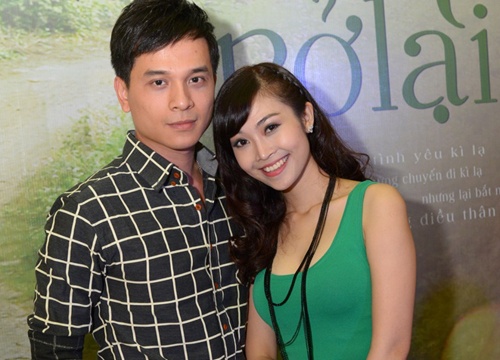 Trai dep Danh Tung dua 'nguoi yeu tin don' di xem phim hinh anh