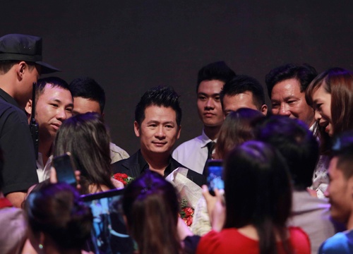 Bang Kieu 'hen ho' fan ruot khi vua toi Quang Ninh hinh anh