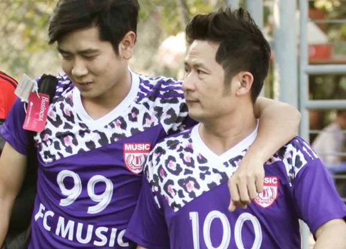 Bang Kieu - Ho Hoai Anh khoac vai nhau di da bong 'phui' hinh anh