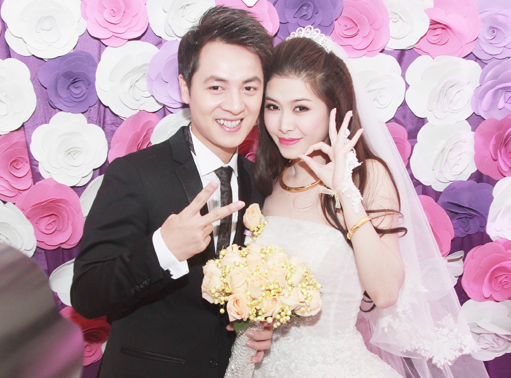 Dang Khoi va vo ngo nghinh trong ngay cuoi hinh anh