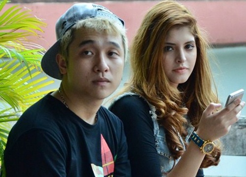 Andrea 'da xeo' Yanbi va VJ nong bong 'dien' chuyen tinh cam hinh anh