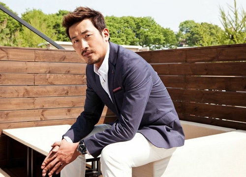 Tang ve xem phim 'trai kem sac' Ha Jung Woo lam dao dien hinh anh