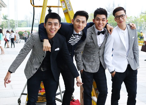 365 chi fan cuong cach... cua gai hinh anh