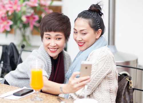 Uyen Linh ru re Nguyen Thao 'tu suong' truoc gio tap hinh anh