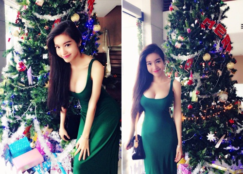 Elly Tran khoe dang dong ho cat ben cay thong Noel hinh anh