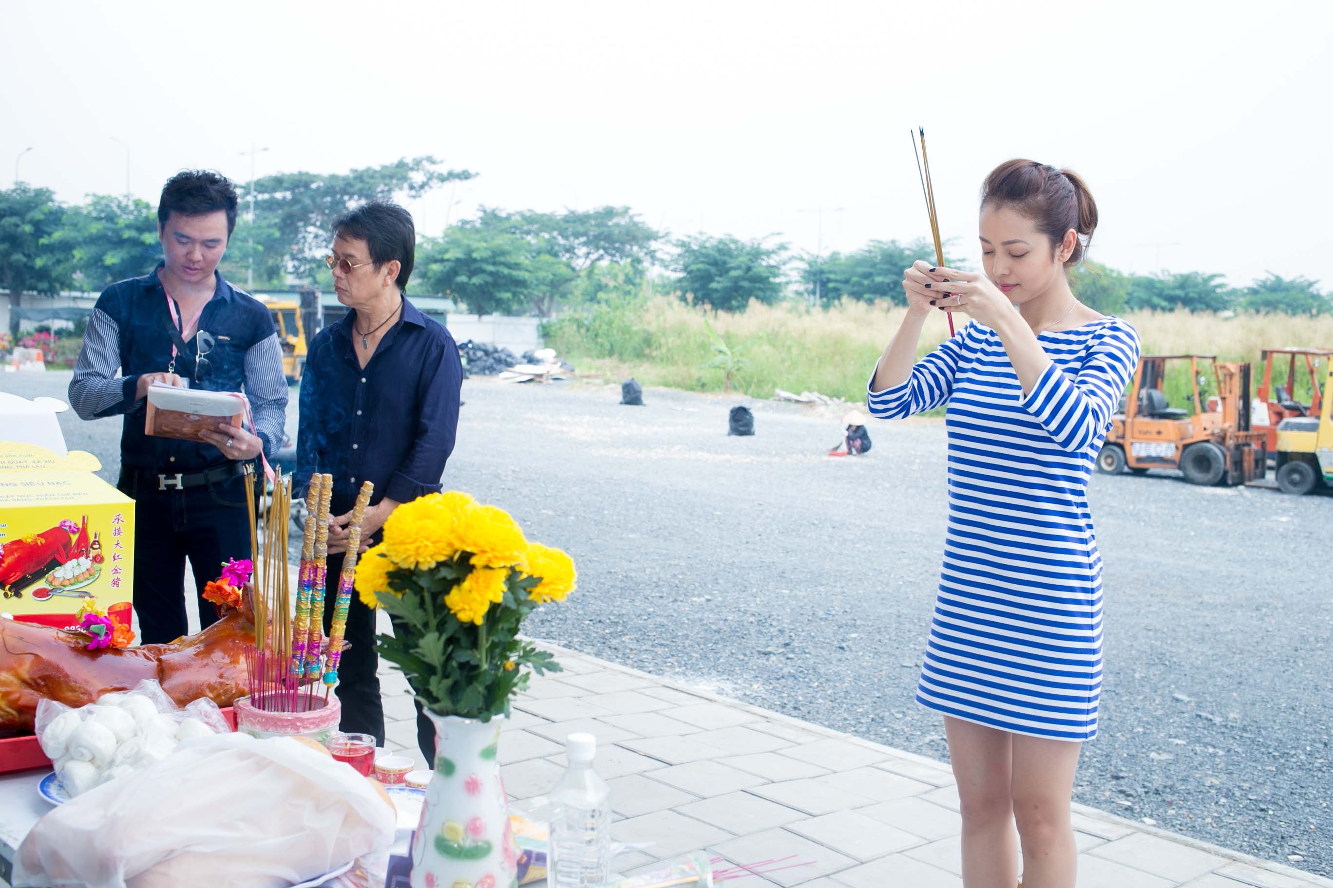 Jennifer Pham cung danh hai hai ngoai Van Son tap show hinh anh