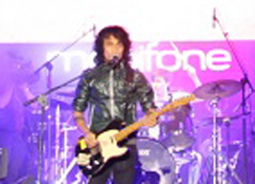 Pham Anh Khoa thoi lua Bien Hoa cung bao rock hinh anh