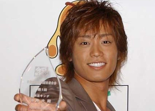 Sao nam Nhat Ban bi nghi nam trong duong day mai dam hinh anh