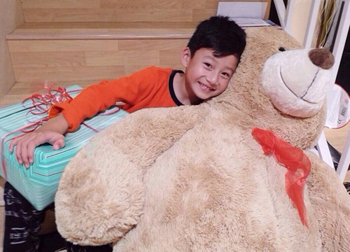 Quang Dung gui qua Noel dac biet cho con hinh anh