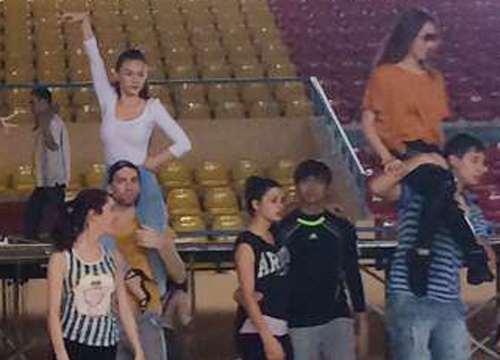 Sao Viet bam tim tay chan tap luyen 'Buoc nhay hoan vu' hinh anh