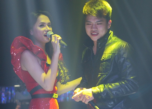 Huong Giang Idol tinh tu song ca cung khan gia dien trai hinh anh