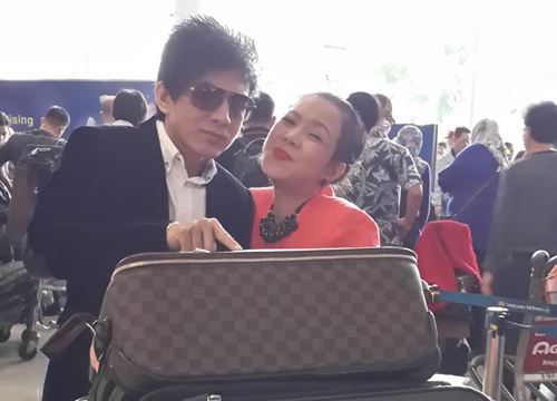 Dan Truong ra san bay don danh hai Viet Huong hinh anh